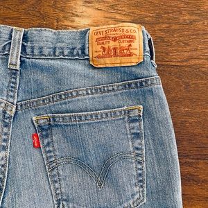 Levi’s straight leg jeans
